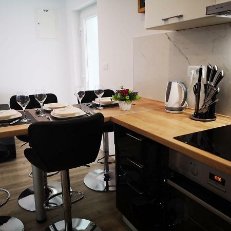 Apartment Skavo Baška Voda Exteriör bild
